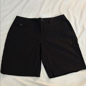 LOFT women’s Black Bermuda shorts. SZ: 8